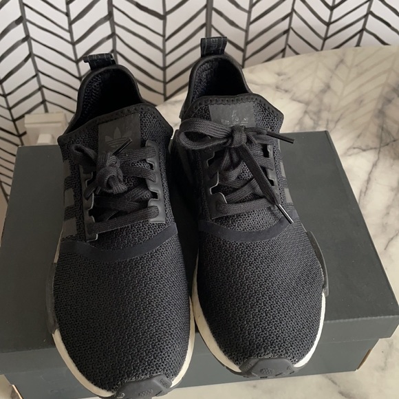 Adidas NMD R1 - Picture 4 of 8